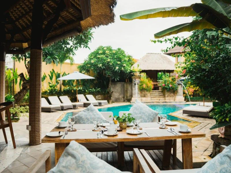 Hotelpool in Sanur auf Bali