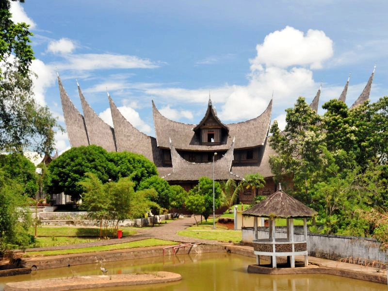 Tradionelles Batakhaus bei Samosir auf Sumatra