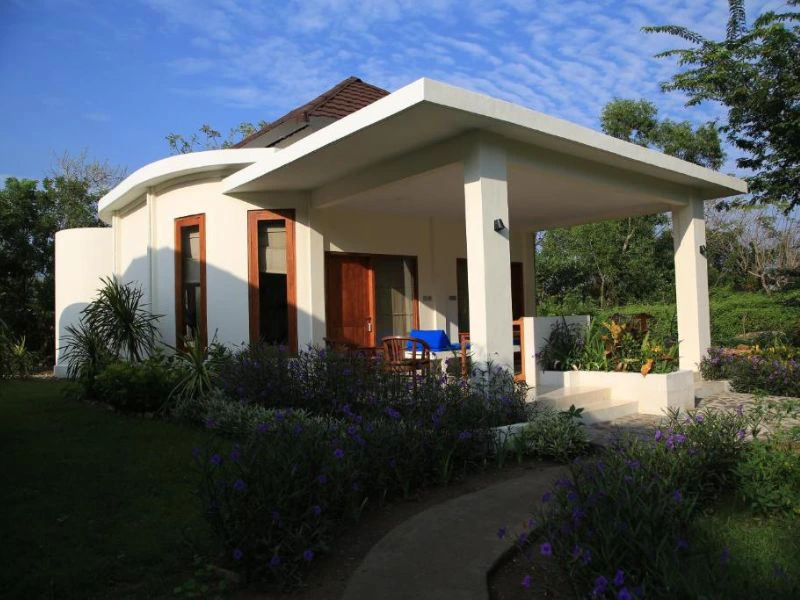 Bungalow im Komodo Hotel auf Flores, Indonesien