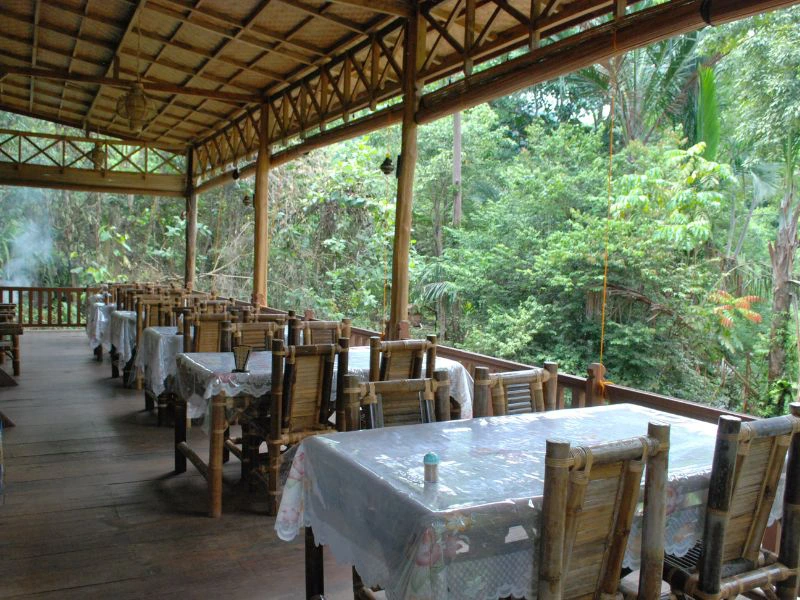 Hotelrestaurant in Tangkahan auf Sumatra
