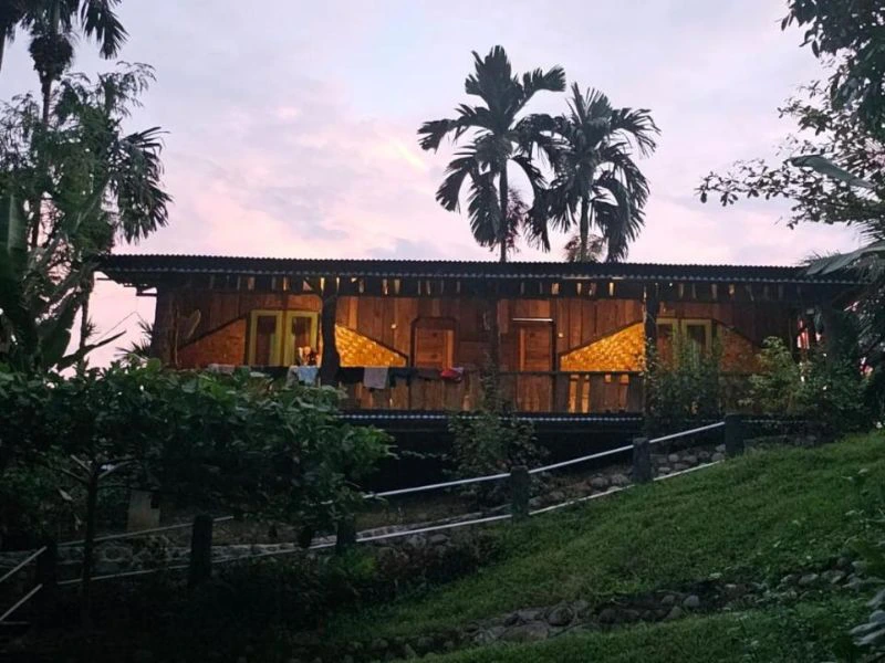 Hotelanlage in Tangkahan im Dschungel auf Sumatra