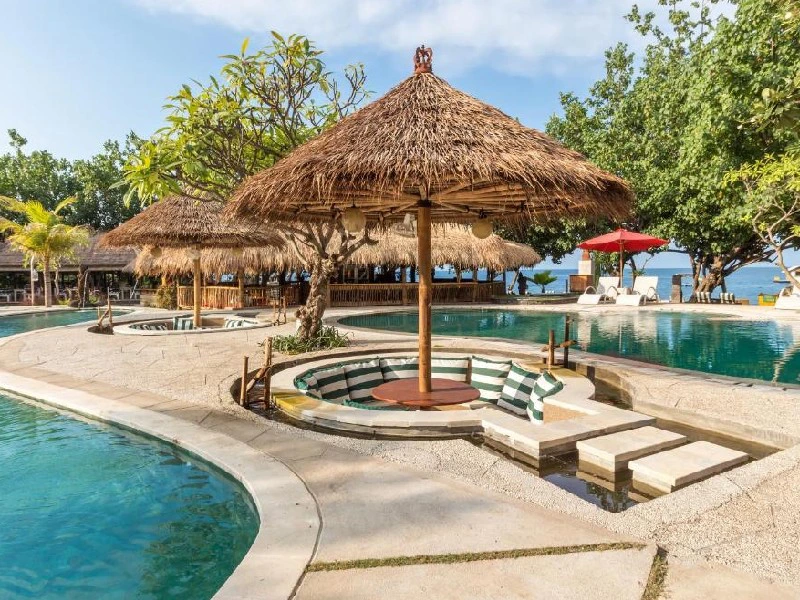 Hotelpool in Pemuteran auf Bali