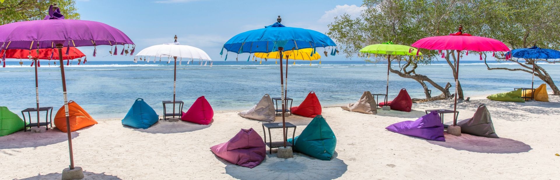 Liegen am Strand auf den Gili-Inseln