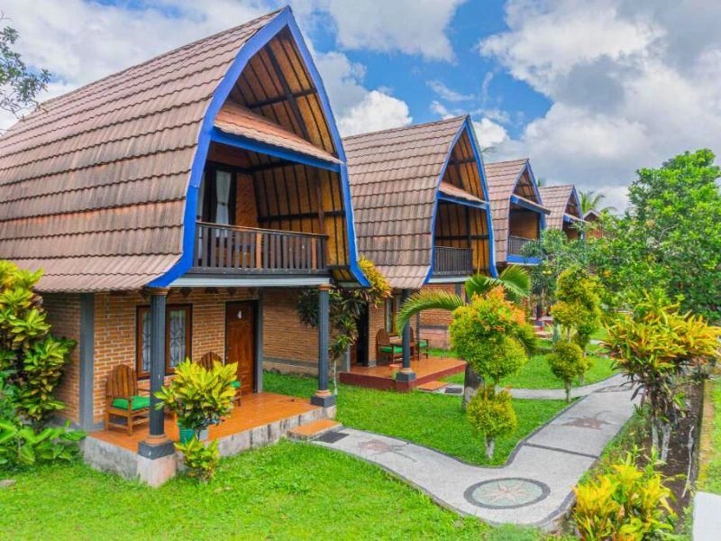 Bungalows in den Reisfeldern auf Lombok