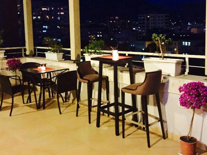 Bar vom Hotel in Tirana Albanien