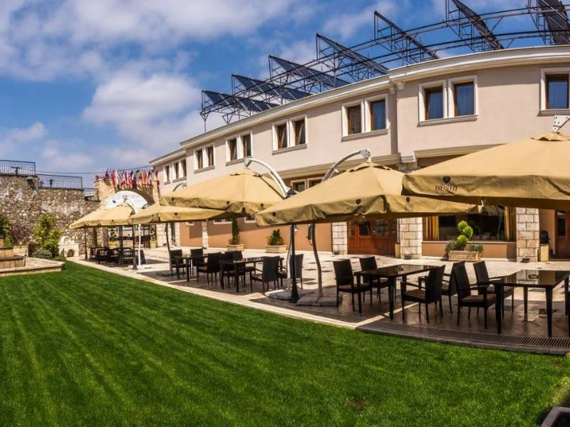 Hotelfassade vom Hotel in Skopje Nordmazedonien