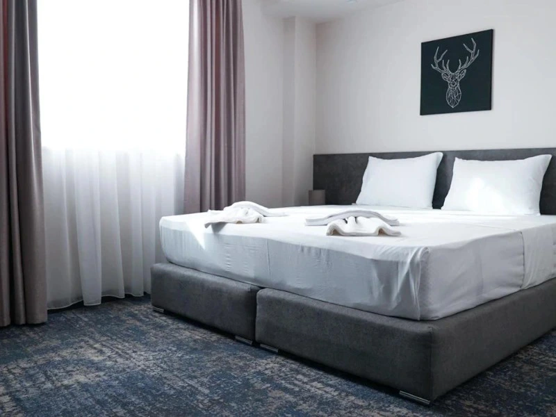 Modernes Schlafzimmer in Skopje Nordmazedonien