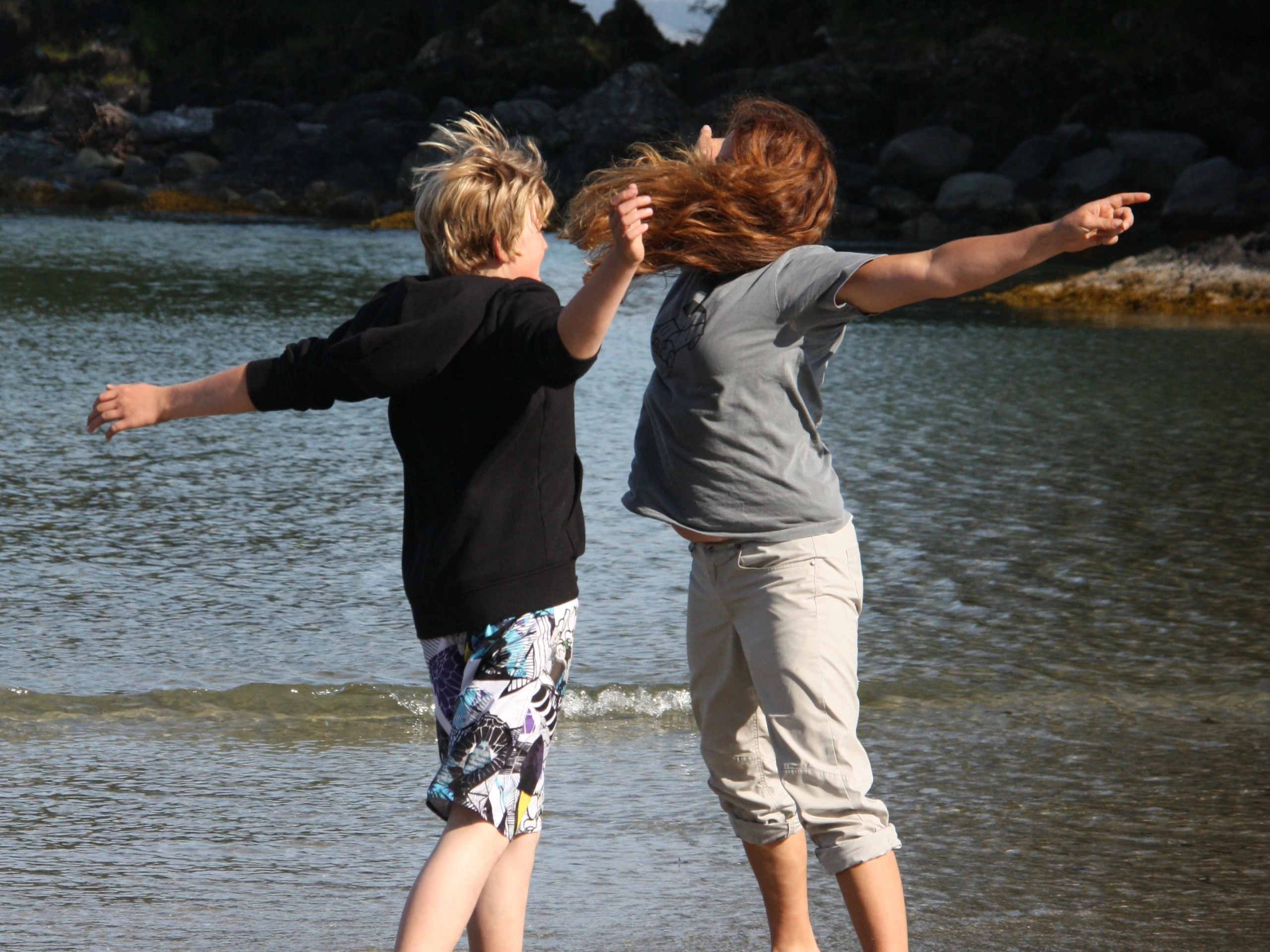 Mutter und Sohn auf Reisen