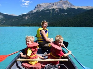 Kanutour mit der Familie in Kanada