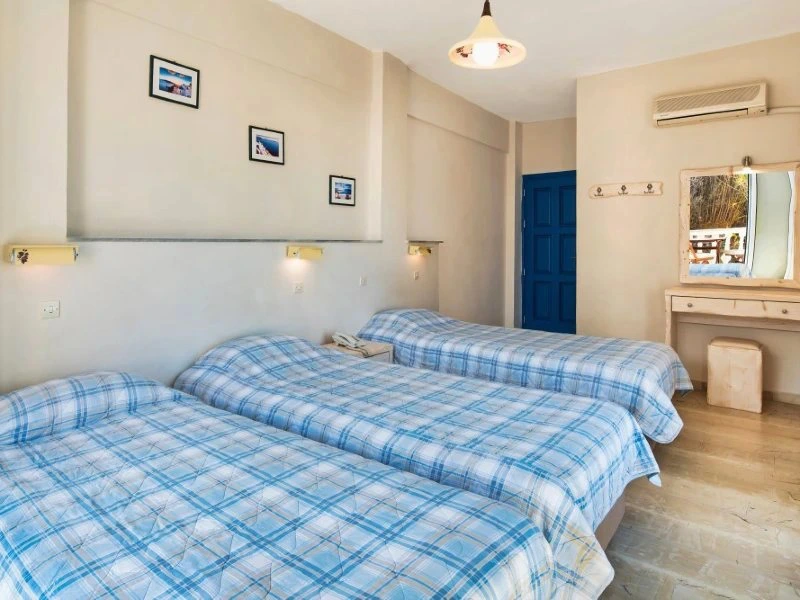 Santorini Hotel Dreibettzimmer