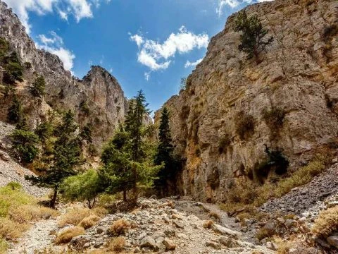 wanderung durch die Imbros-schlucht