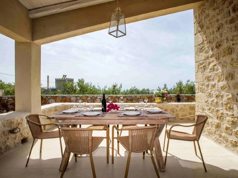 gemütliche Terrasse in Stoupa