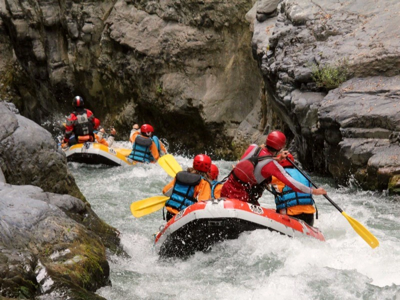 Familienreise Italien Maratea Rafting