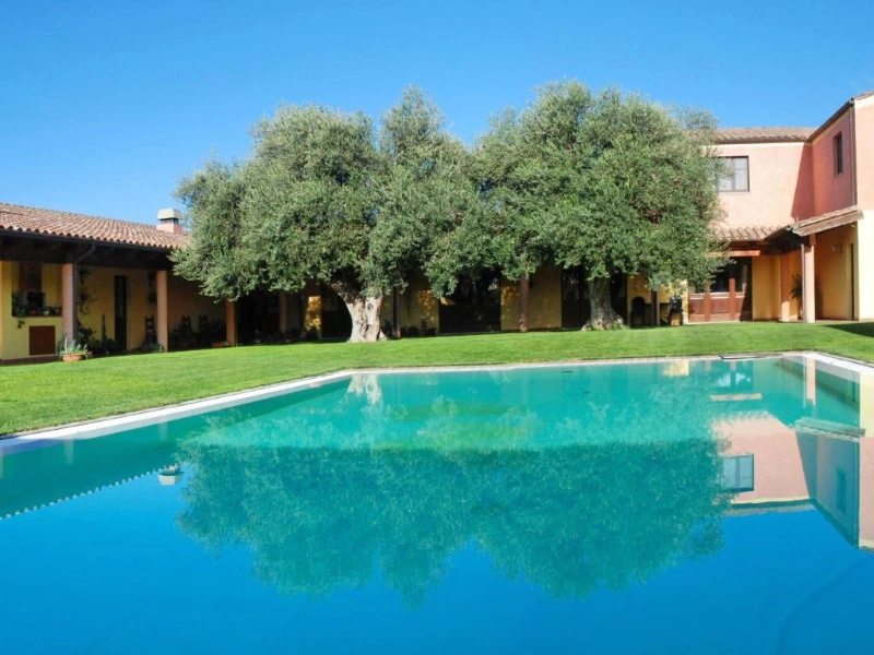 Sardinien mit Kindern: Hotelpool