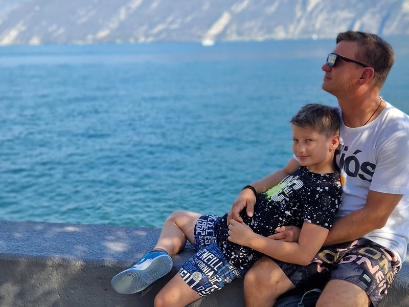 Vater und Kind am Gardasee