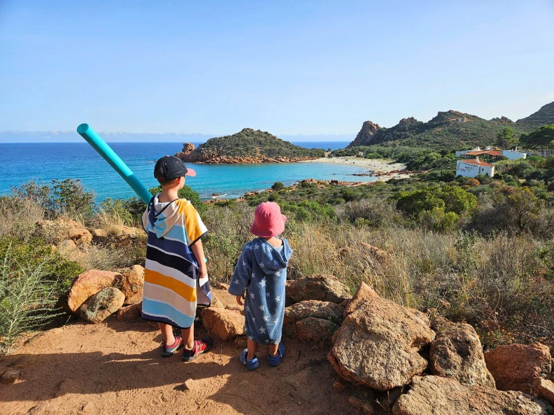 Blick auf Strand bei Ogliastra auf Sardinien, Italien