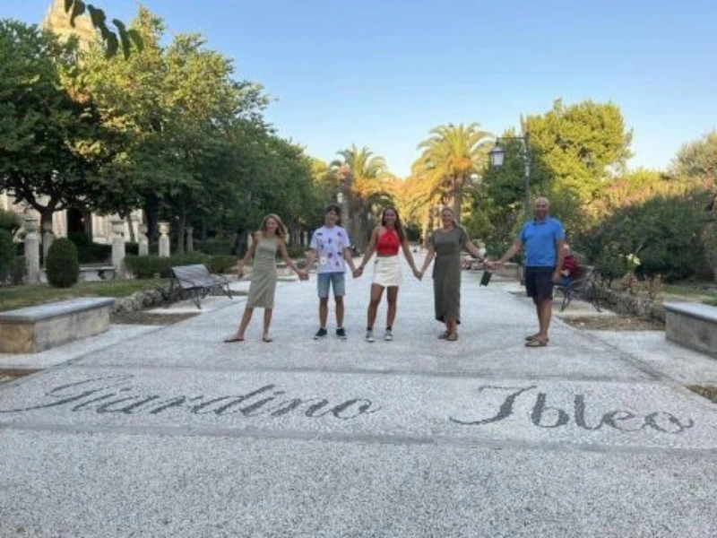 Reisende gemeinsam in Jardino in Palmero