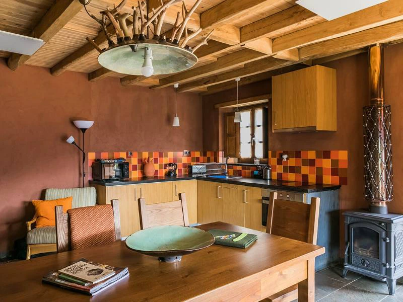 großzügige Küche in Lousa