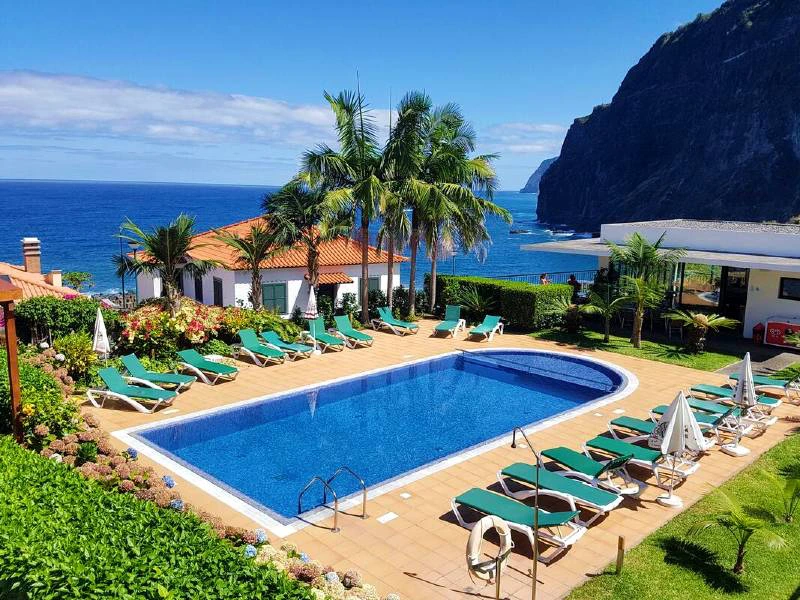 Madeira mit Kindern - Poolanlage