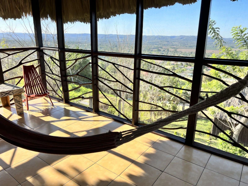 Hotelbalkon mit Hängematte