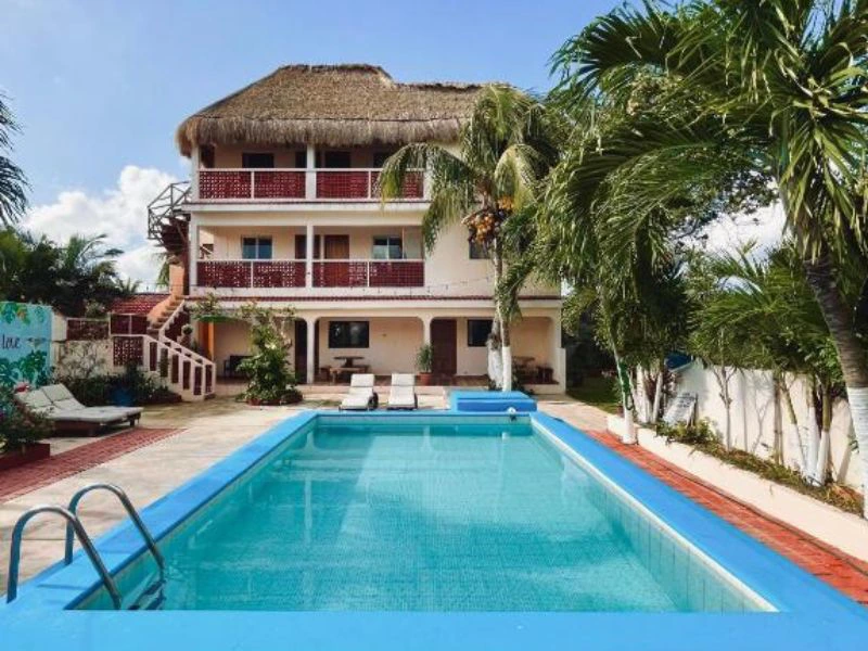 Pool im Hotel bei Rio Lagartos in Mexiko