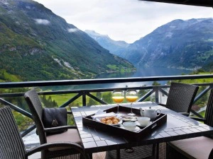 Geiranger Hotel Frühstück und Aussicht
