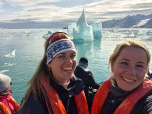 Reisende auf der Kreuzfahrt um Spitzbergen, Norwegen