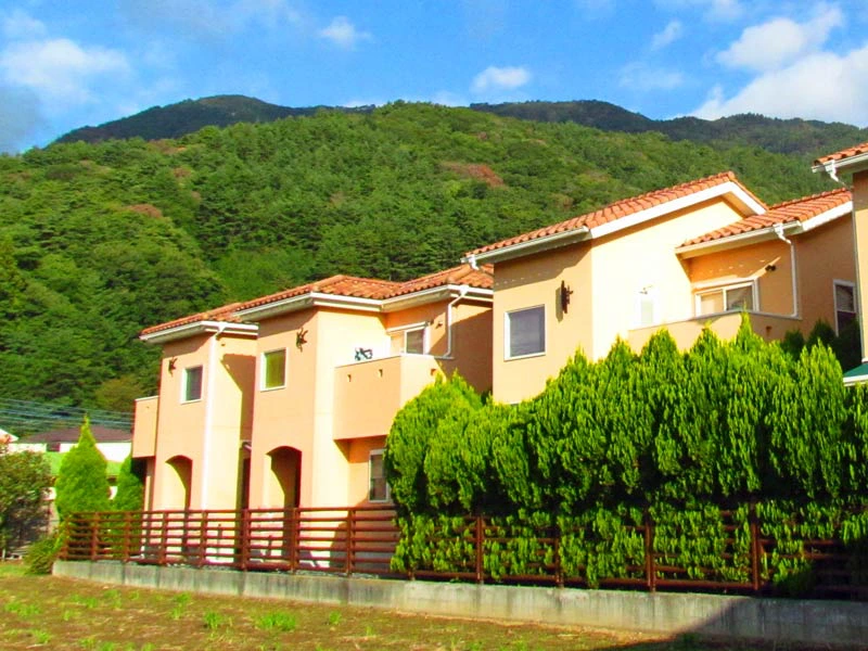 Cottage im Feld in Kawaguchiko