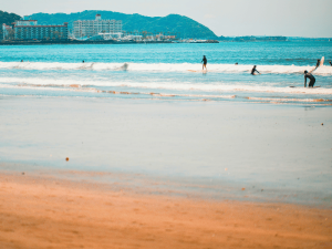 Surfer am Strand von Kamakura