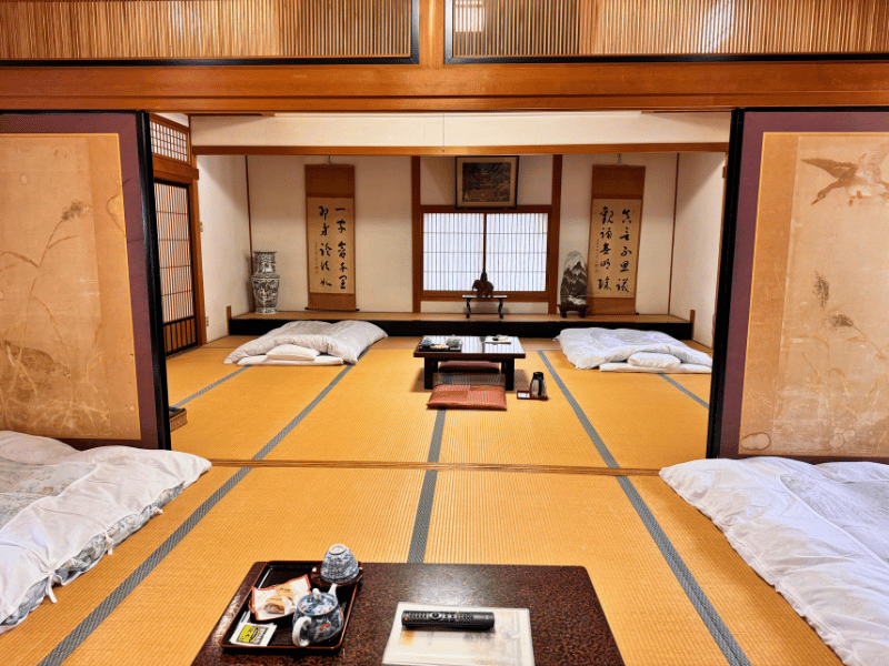 Familienzimmer in der Tempelunterkunft in Koyasan