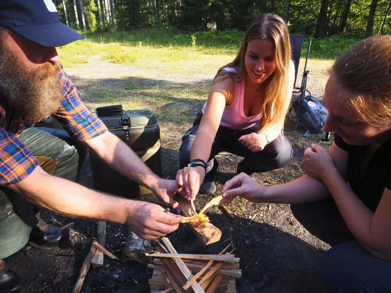 Elchsafari mit Abendessen am Lagerfeuer in Schweden