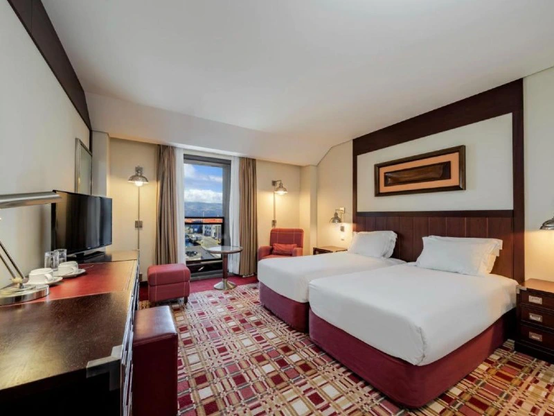 Zimmer im Komforthotel in Horta