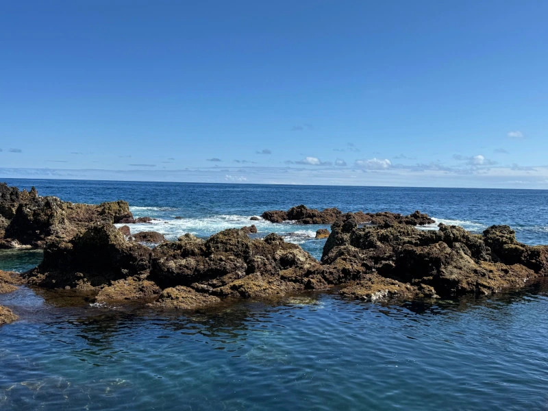 Ein natürlicher Pool auf den Azoren