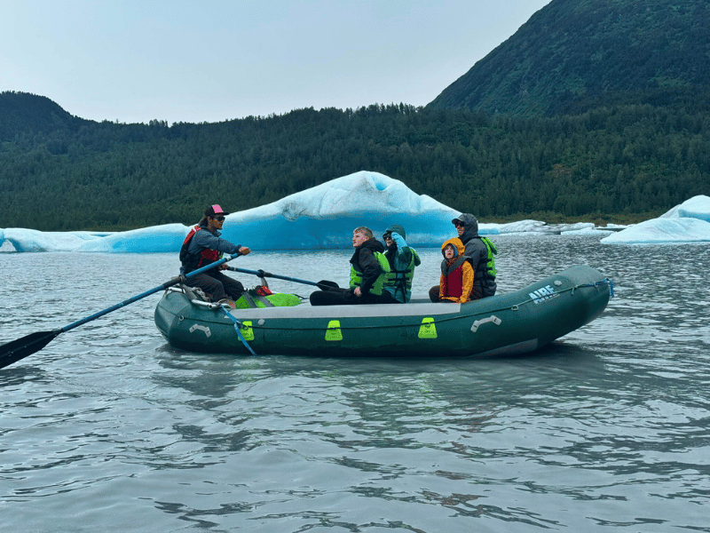 Mit dem Boot zum Gletscher