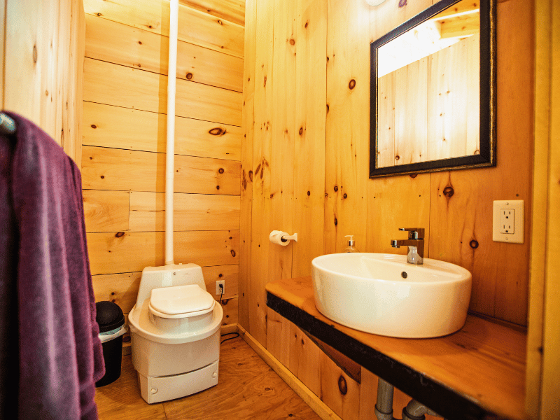 Bad mit Kompost-Toilette