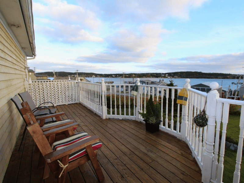 Terrasse mit Aussicht in Louisbourg in Kanada