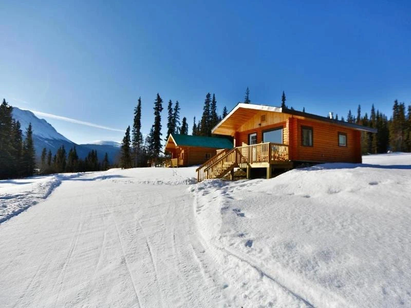 Southern Lakes Cabin, Yukon Alaska