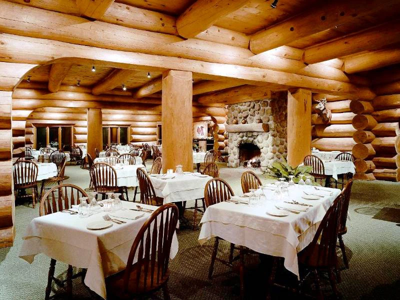 Restaurant der Sacacomie Lodge, Canada