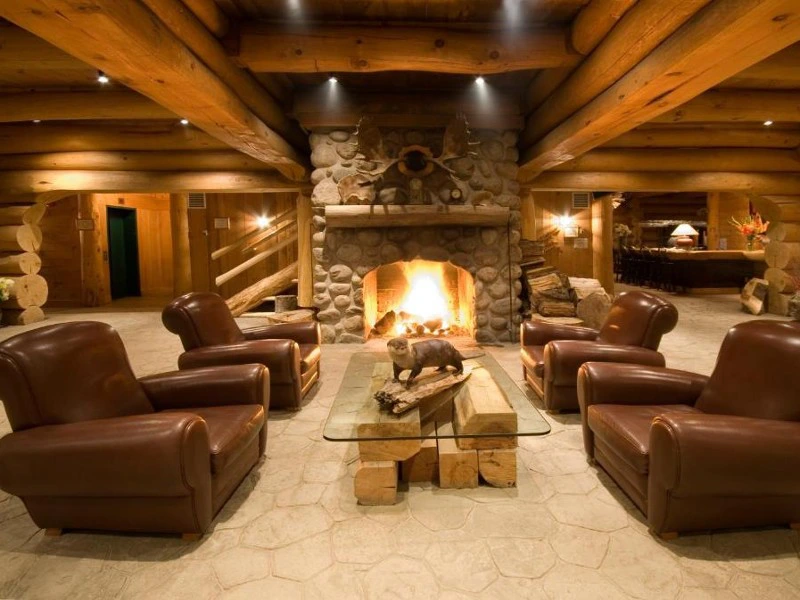 Lobby der Sacacomie Lodge, Canada