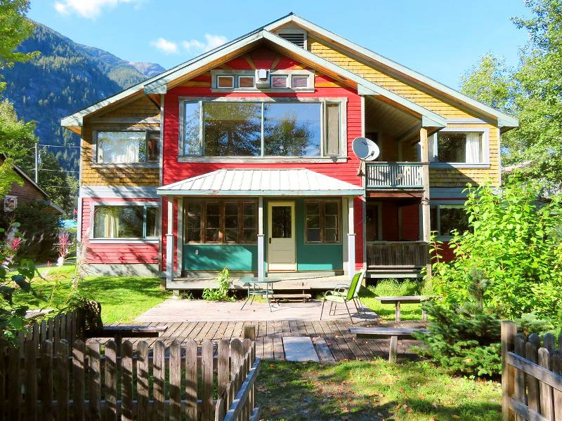 Blick auf Hotel in Stewart, Kanada