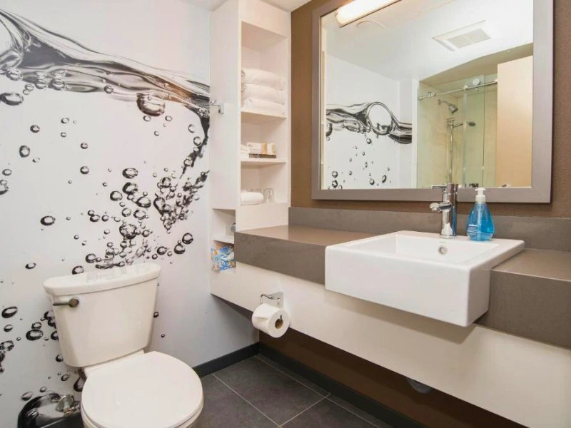 Badezimmer im Komfort Hotel Vancouver, Kanada