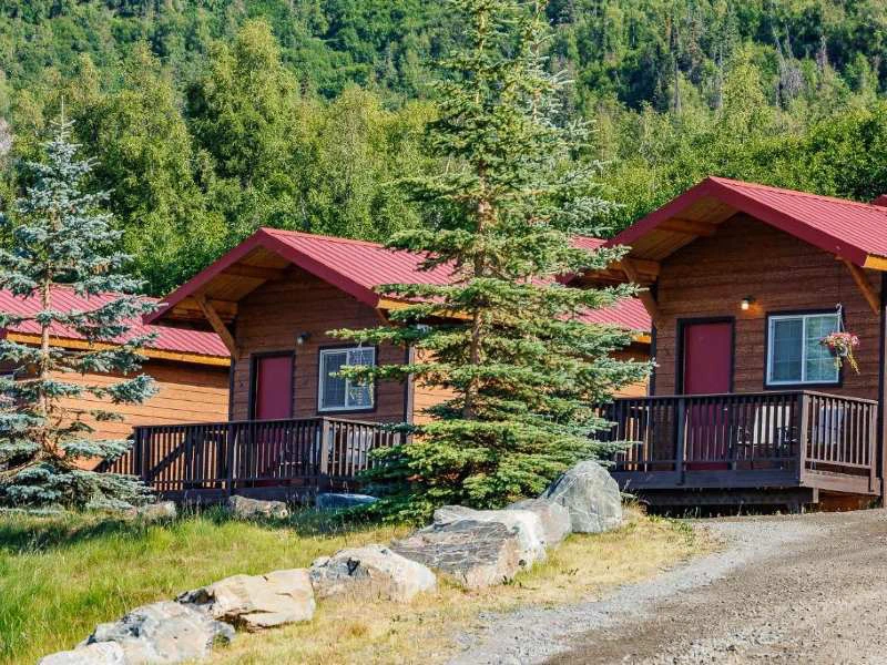 Cabins der Lodge am Knik River, Alaska