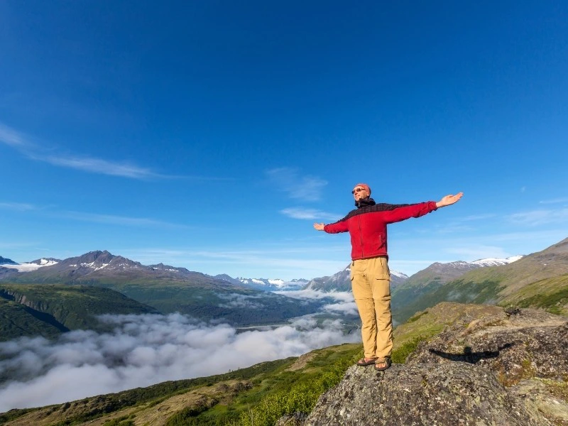 Reisender am Prince William Sound bei Valdez, Alaska