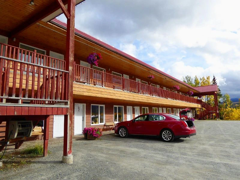 Hotel in Haines Junction beim Kluane Nationalpark im Yukon, Kanada