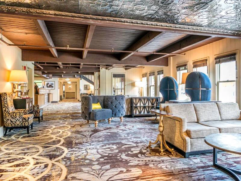 Lobby im Hotel in Skagway, Yukon, Kanada