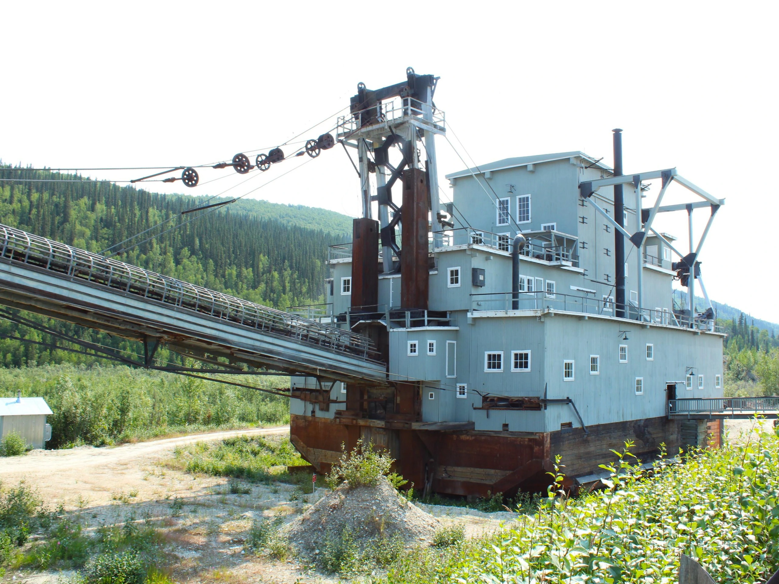 Dredge zum Goldsuchen bei Dawson City, Yukon
