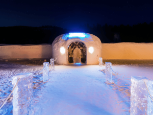 Eingang zum Eishotel in Quebec