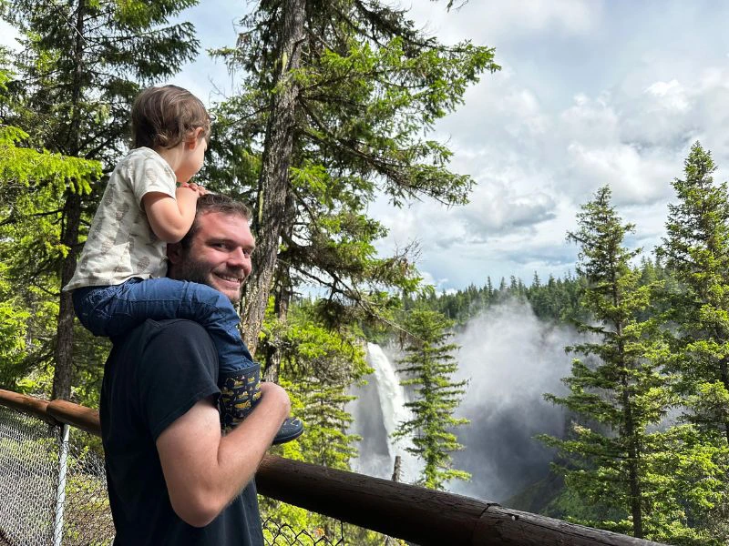 Familienausflug zu den Helmcken Falls