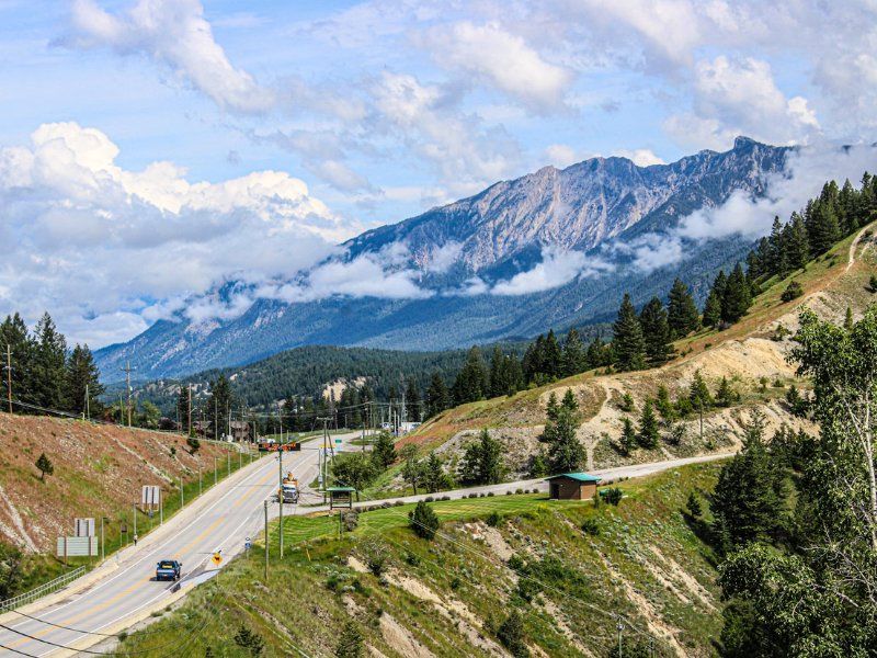 Kanada Rundreise Radium Hot Springs Landschaft