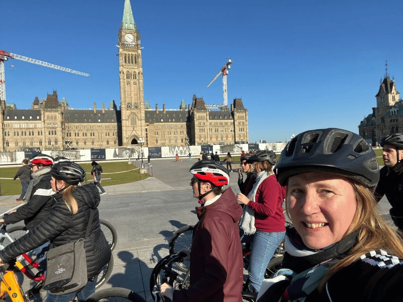 Mit dem E-Bike durch Ottawa fahren, Kanada